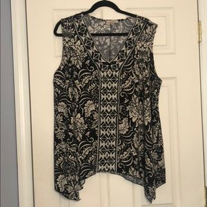 Roz & Ali Black and Cream Sleeveless Top Like New